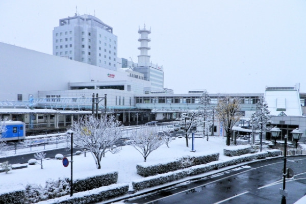 雪景色の駅